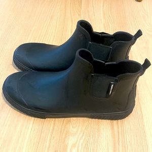 Tretorn rain boots. Size 11